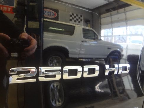 Used 2015 Chevrolet Silverado 2500 LTZ image 21