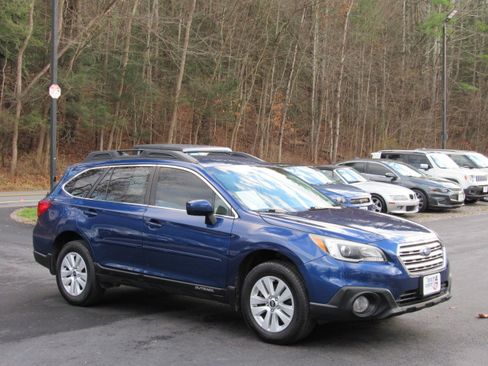 Used 2016 Subaru Outback 2.5i Premium image 14