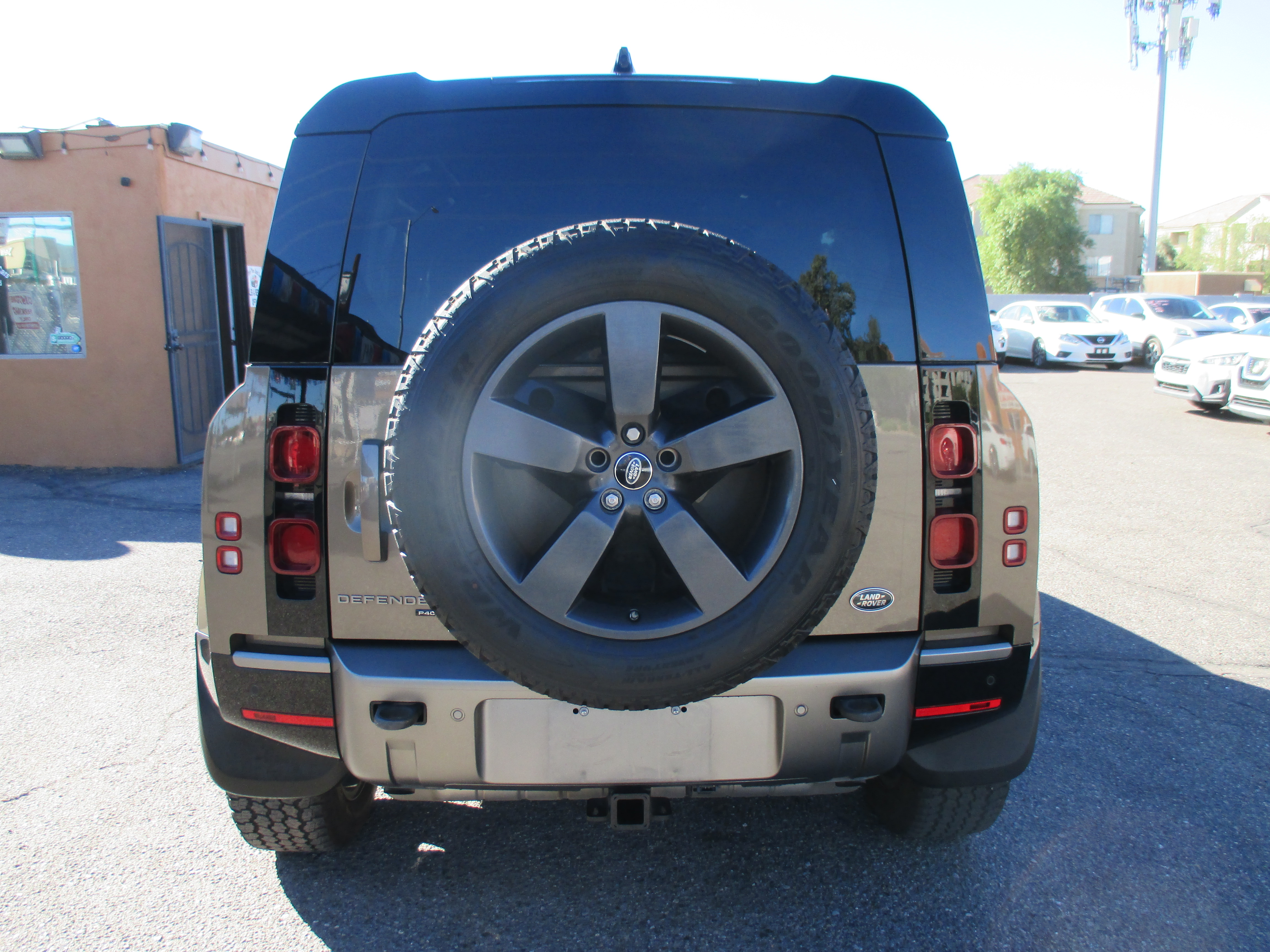 Used 2021 Land Rover Defender 110 X-Dynamic HSE AWD/4WD image 15