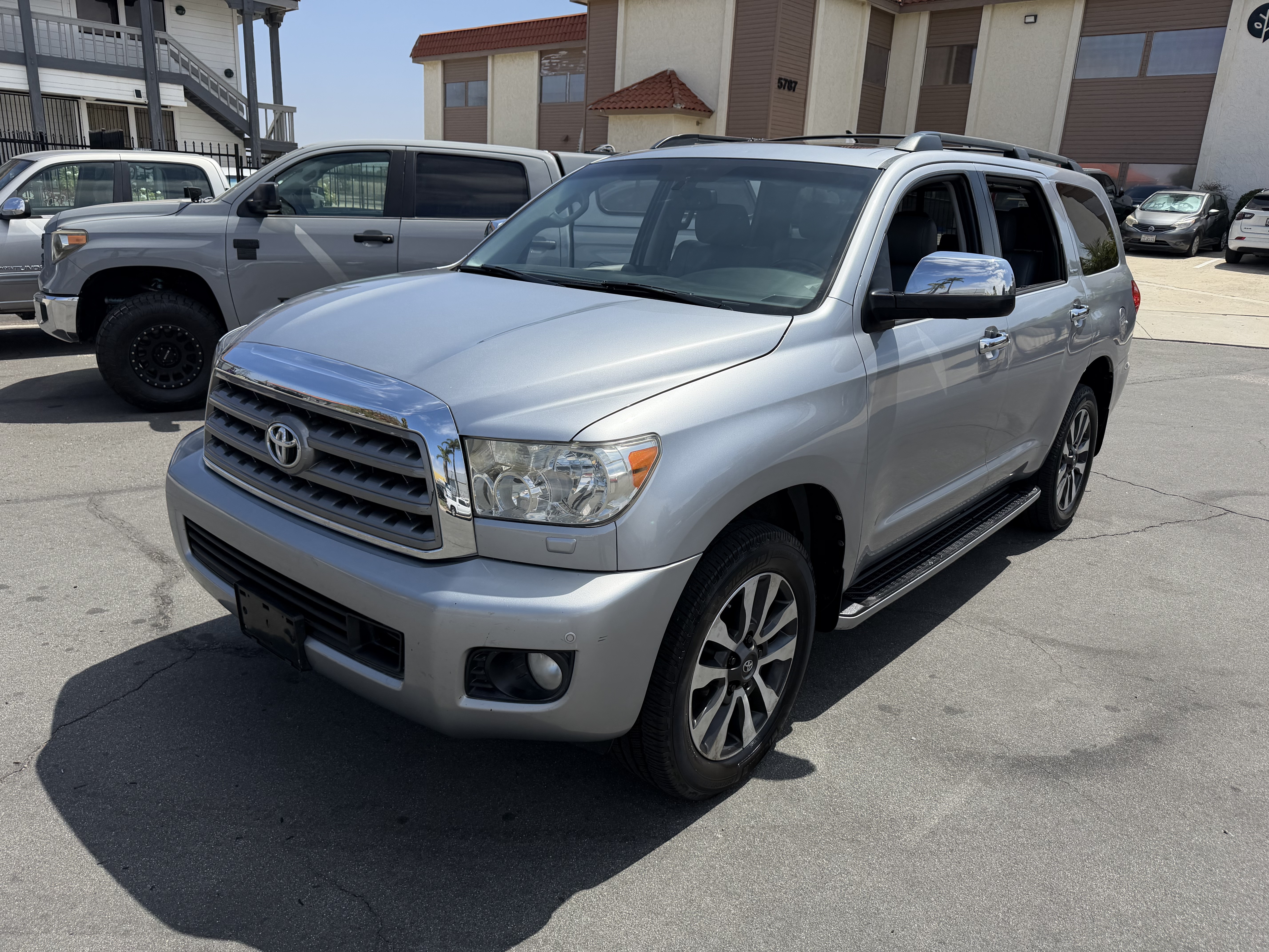 Used 2013 Toyota Sequoia Platinum AWD/4WD image 3