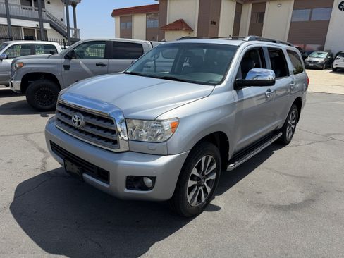 Used 2013 Toyota Sequoia 4WD Platinum image 3