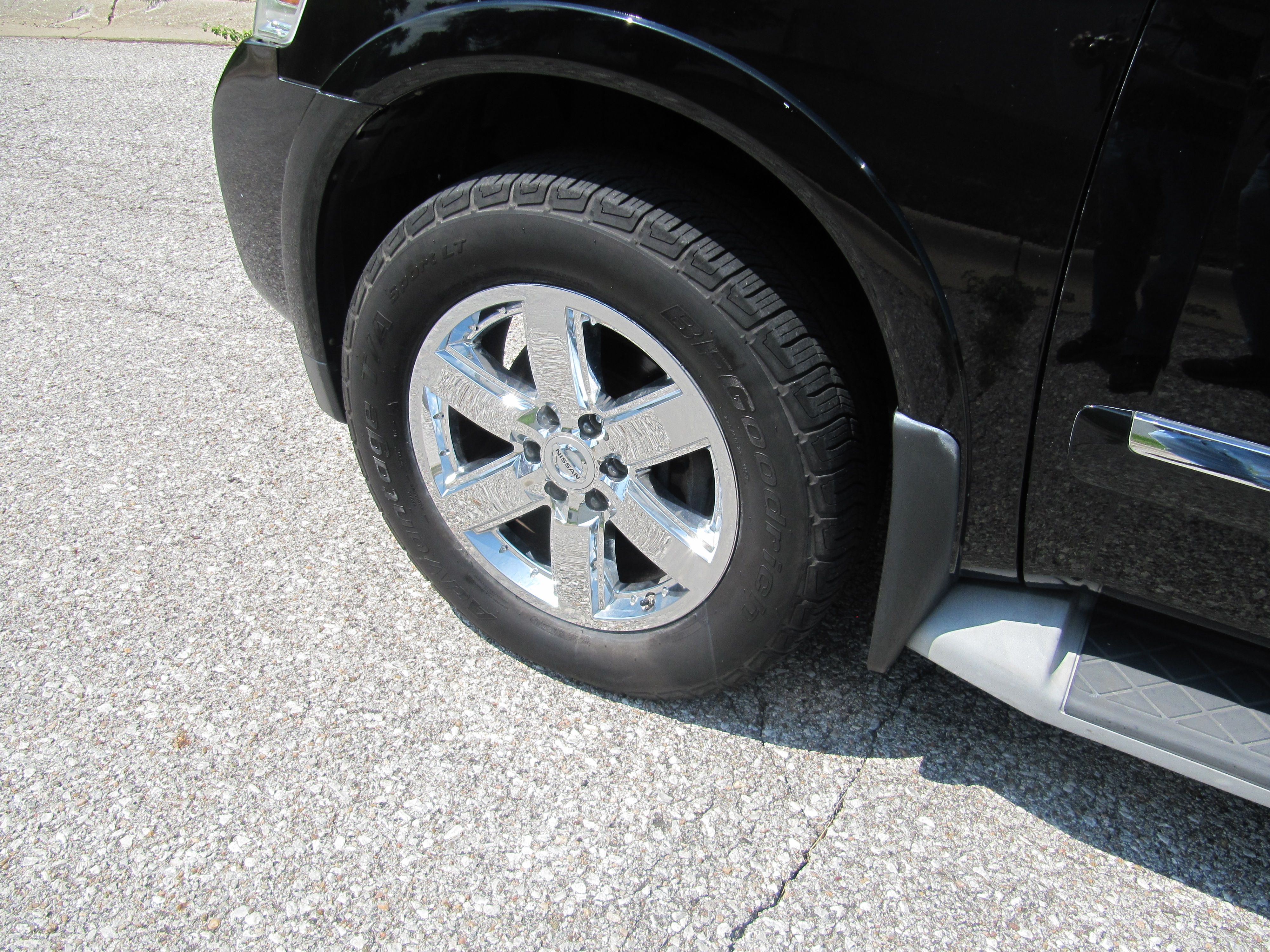 Used 2014 Nissan Armada Platinum AWD/4WD image 5