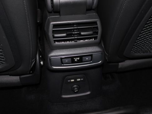 Used 2024 Audi Q4 e-tron quattro Premium Plus AWD/4WD image 33