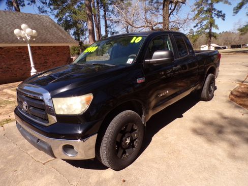 Used 2010 Toyota Tundra SR5 image 3
