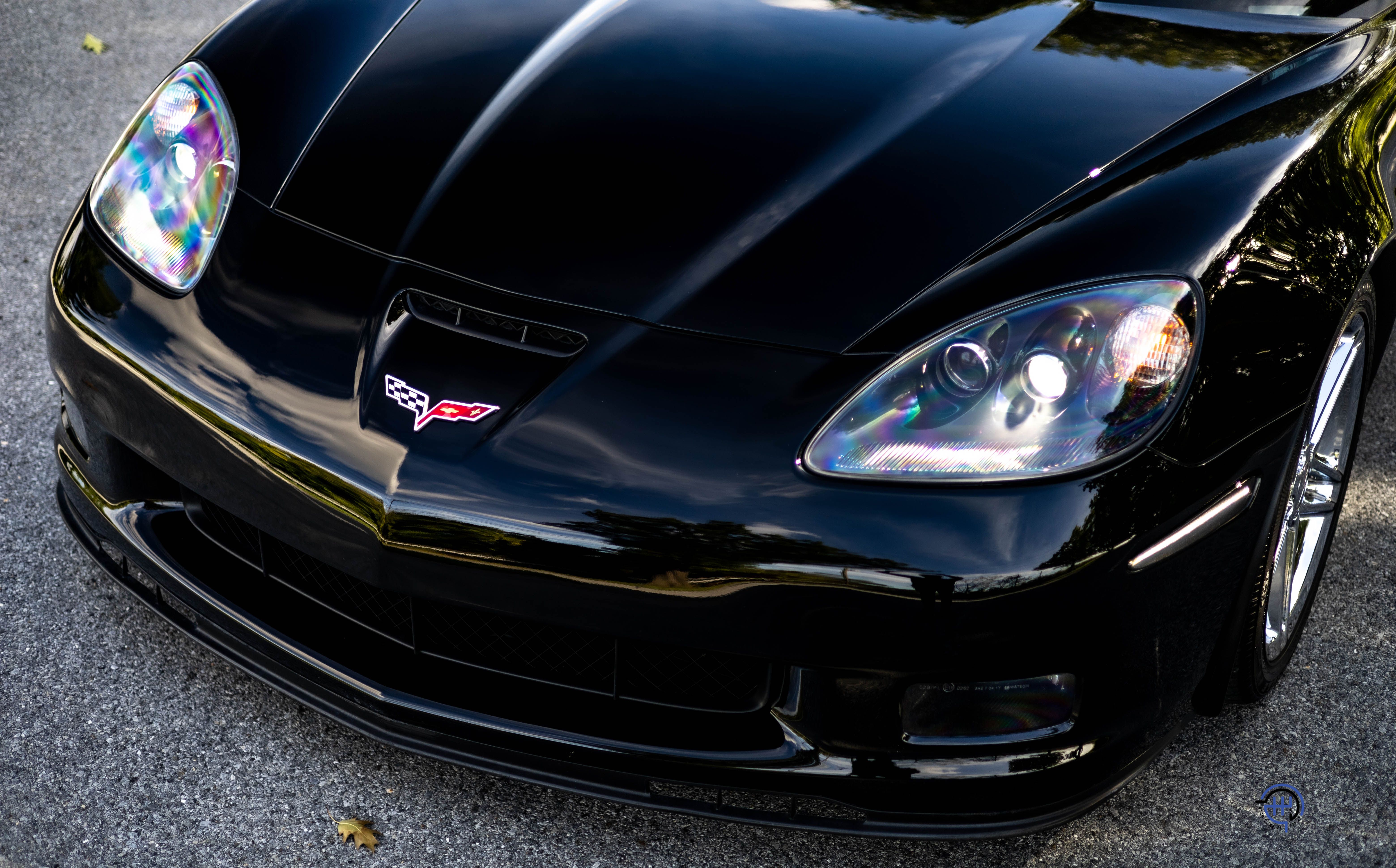 Used 2008 Chevrolet Corvette Z06 Coupe w/ 2LZ RWD image 34