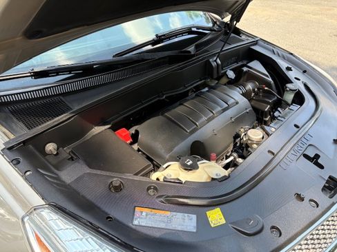 Used 2012 Chevrolet Traverse LT image 31