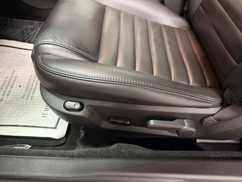 Used 2006 Ford Mustang GT Premium RWD image 11