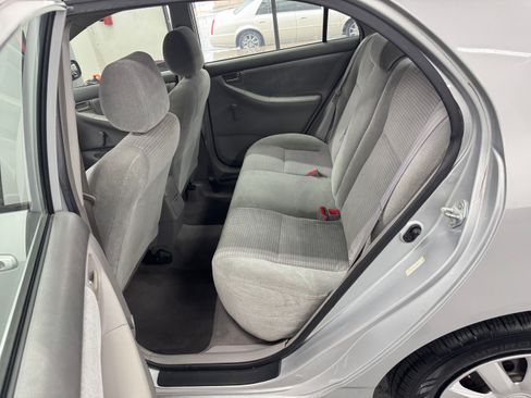 Used 2005 Toyota Corolla CE image 11