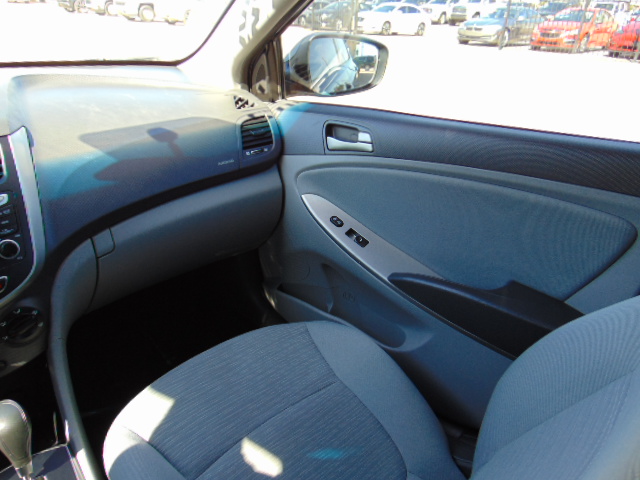 Used 2017 Hyundai Accent SE Sedan FWD image 16