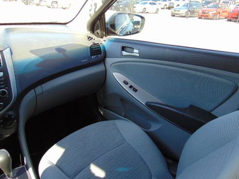 Used 2017 Hyundai Accent SE Sedan FWD image 16