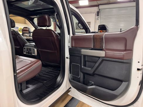 Used 2017 Ford F350 Platinum image 18