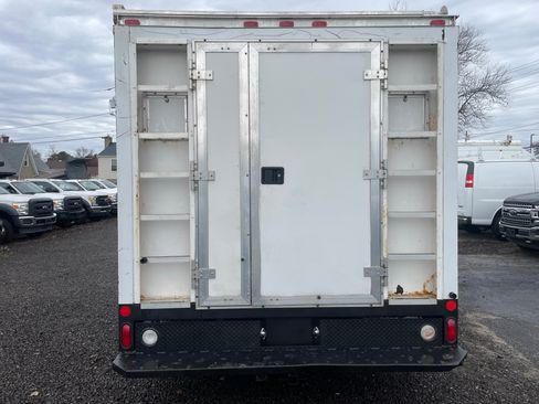 Used 2014 Ford E-350 and Econoline 350 image 5