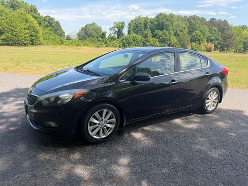 Used 2014 Kia Forte EX image 32