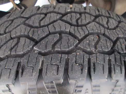 Used 2021 Ford F150 Lariat AWD/4WD image 12