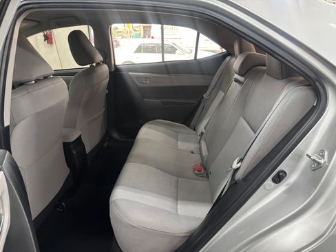 Used 2016 Toyota Corolla LE image 12