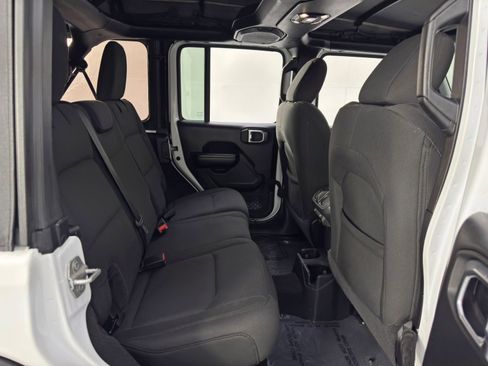 Used 2021 Jeep Wrangler Unlimited Willys image 35