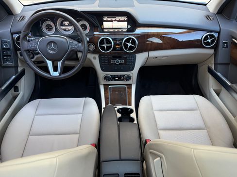 Used 2015 Mercedes-Benz GLK 350 image 16
