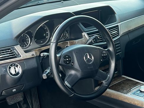 Used 2011 Mercedes-Benz E 350 image 24