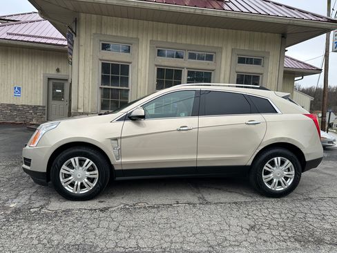 Used 2011 Cadillac SRX Luxury image 2