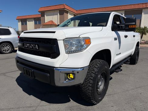 Used 2017 Toyota Tundra TRD Sport image 7
