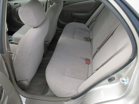 Used 1999 Chevrolet Prizm FWD image 16
