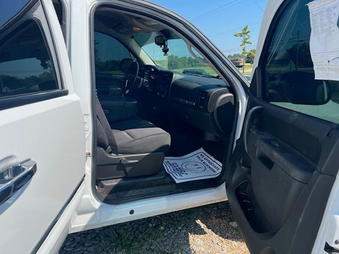 Used 2013 Chevrolet Silverado 1500 LT image 9