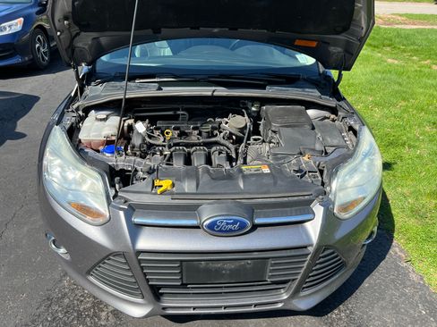 Used 2014 Ford Focus SE Hatchback FWD image 18