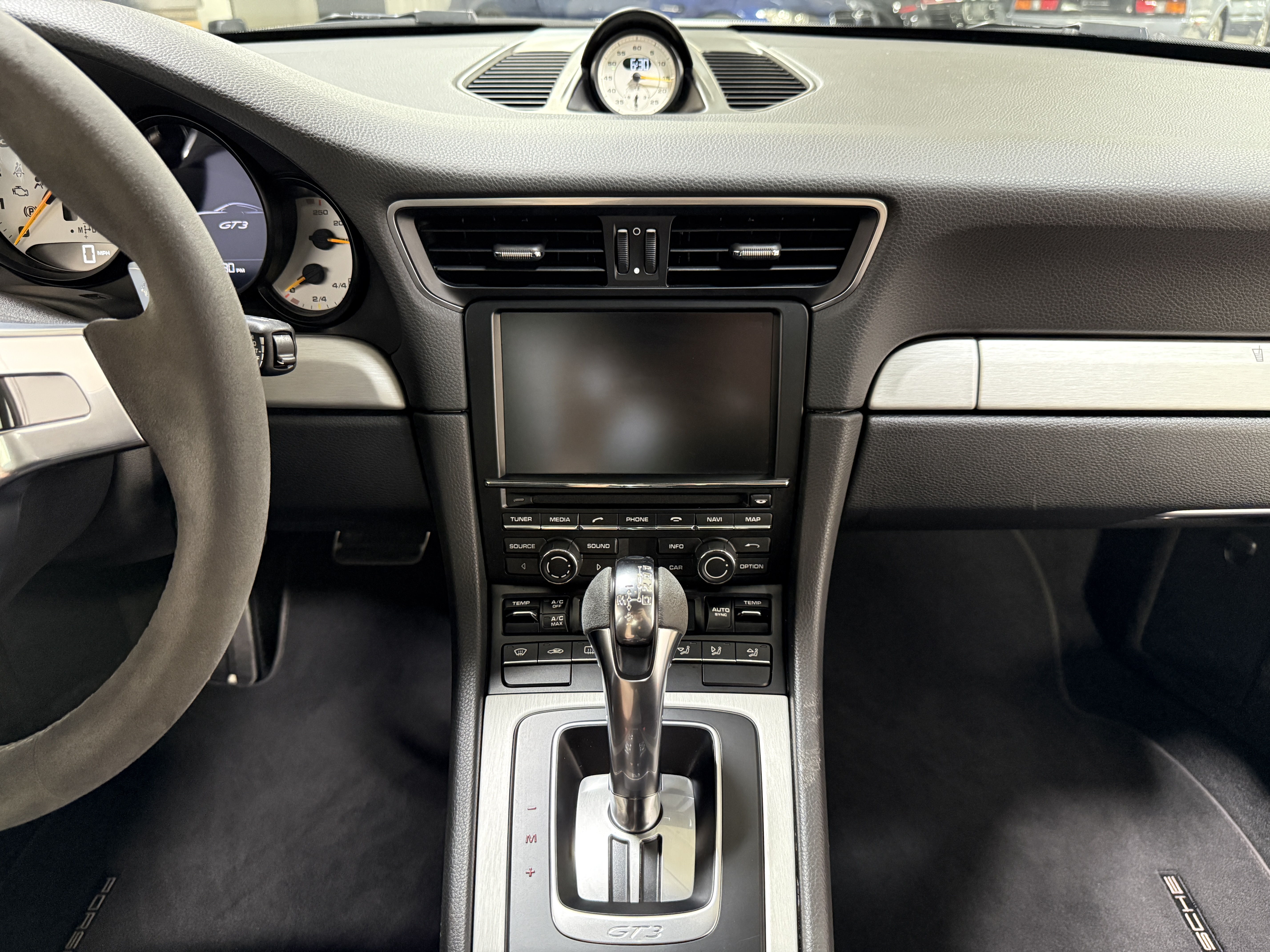 Used 2015 Porsche 911 GT3 RWD image 27