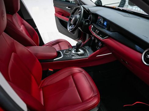 Used 2020 Alfa Romeo Stelvio Sport image 41