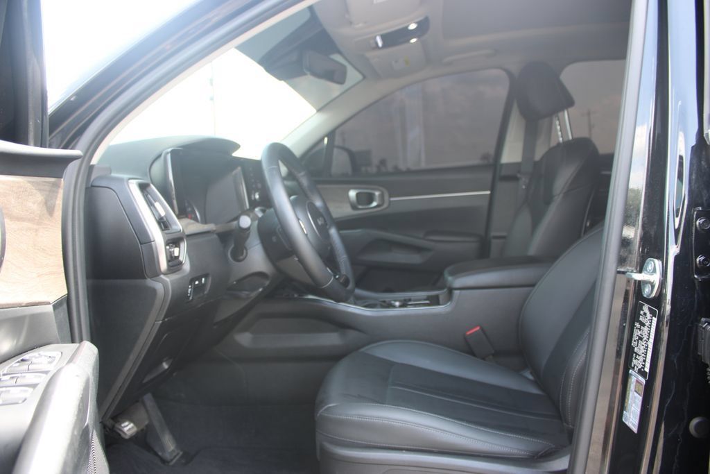 Used 2023 Kia Sorento S w/ Panoramic Sunroof Package AWD/4WD image 22