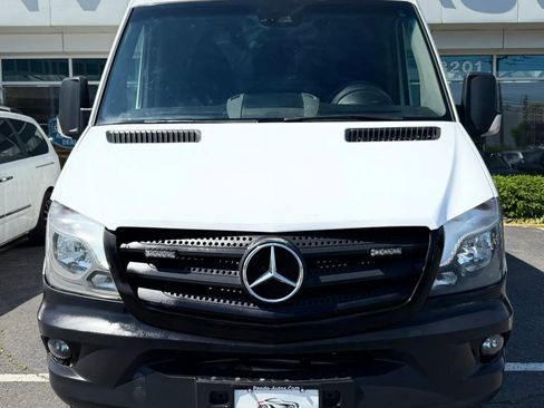 Used 2015 Mercedes-Benz Sprinter 2500 image 2