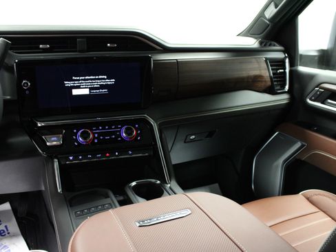 New 2026 GMC Sierra 2500 Denali Ultimate AWD/4WD image 19