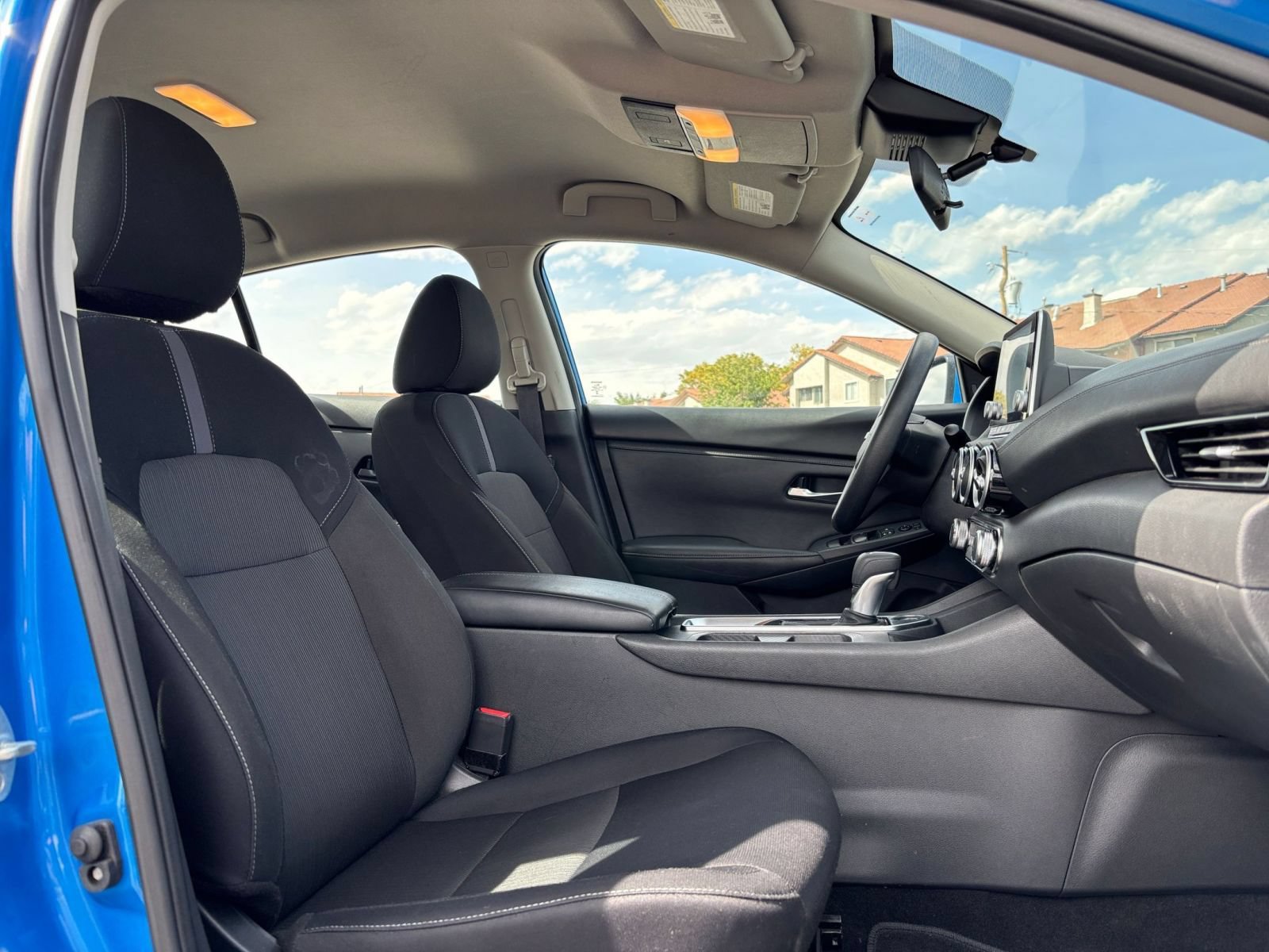 Used 2025 Nissan Sentra SV FWD image 34