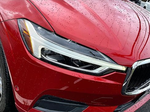 Used 2019 Volvo XC60 T5 Momentum w/ Premium Package image 32