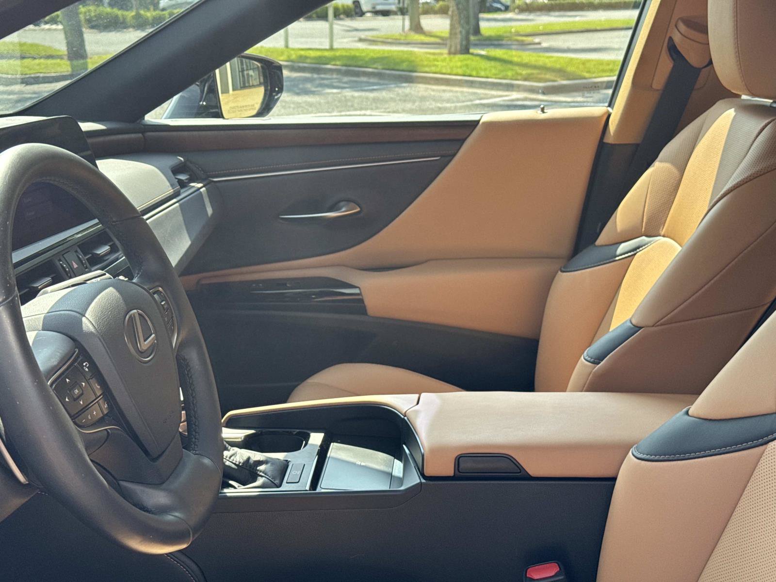 Used 2023 Lexus ES 350 w/ Premium Package FWD image 15