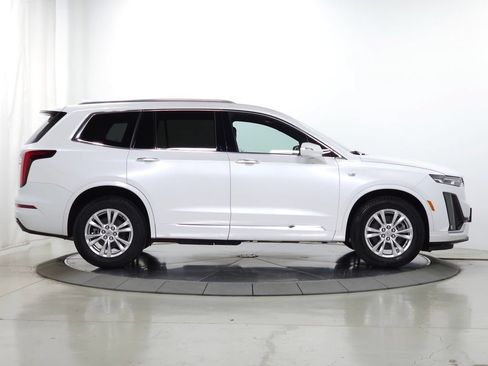 Certified 2024 Cadillac XT6 Luxury AWD/4WD image 9