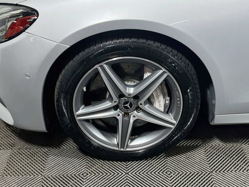 Used 2018 Mercedes-Benz E 300 4MATIC image 28