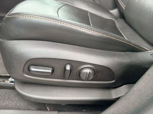 Used 2019 Chevrolet Equinox Premier image 21