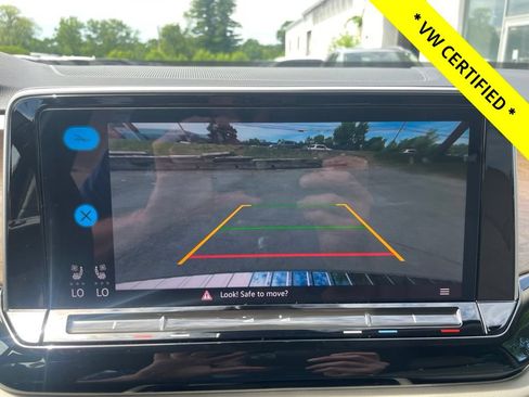 Used 2024 Volkswagen Atlas SE AWD/4WD image 25