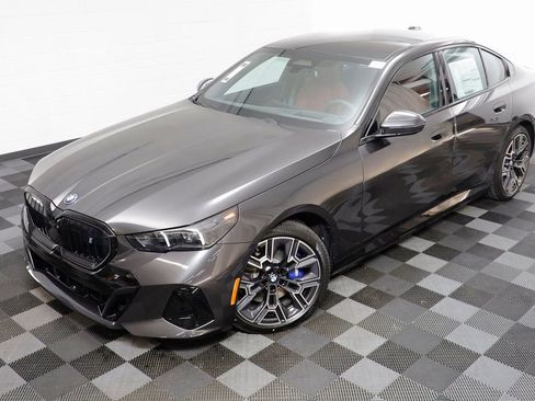 New 2026 BMW i5 eDrive40 w/ M Sport Package image 2