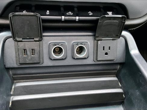 Used 2016 GMC Sierra 3500 SLT image 31