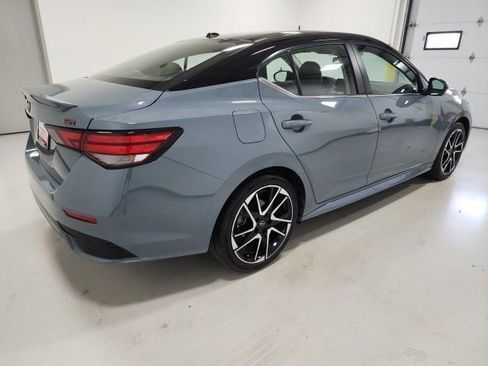 Used 2024 Nissan Sentra SR w/ SR Premium Package FWD image 13