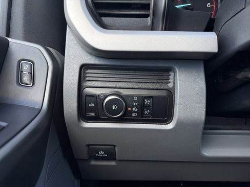 Used 2024 Ford F250 XLT image 13