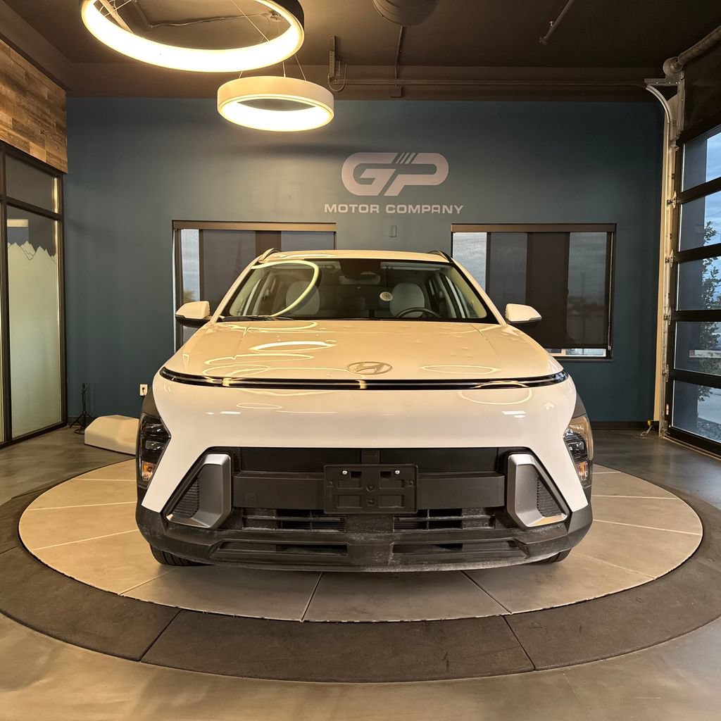 Used 2025 Hyundai Kona SEL FWD image 8