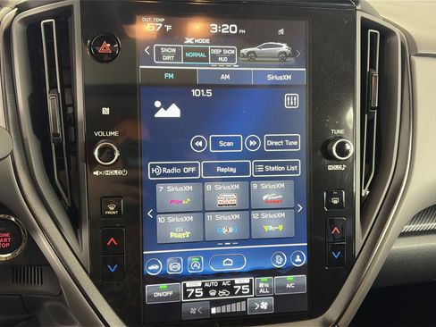 Used 2025 Subaru Crosstrek 2.5i Limited w/ Crosstrek Mirror Package image 19