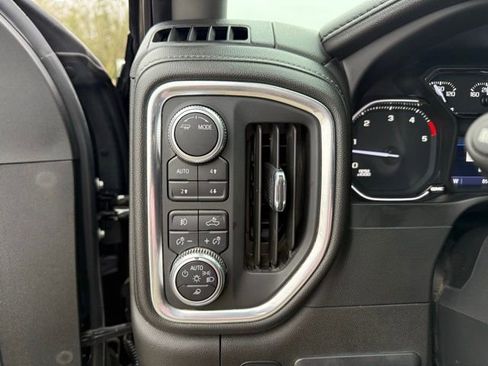Used 2022 GMC Sierra 2500 SLT w/ SLT Premium Package image 20