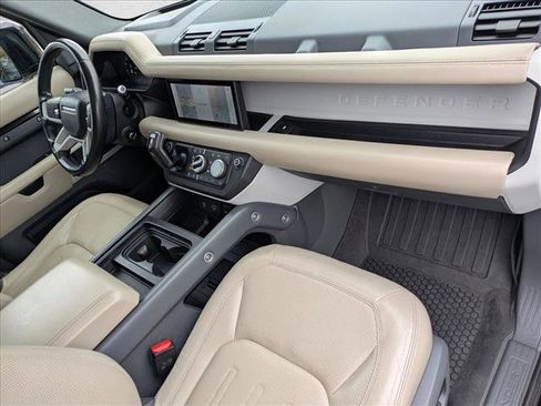 Used 2020 Land Rover Defender 110 HSE image 24
