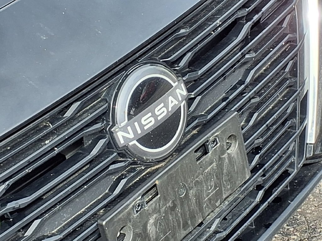 Used 2025 Nissan Altima 2.5 SV FWD image 31