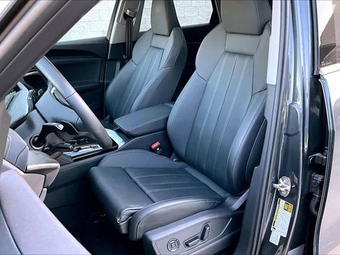 Used 2025 Audi Q5 Premium Plus w/ Premium Plus image 7