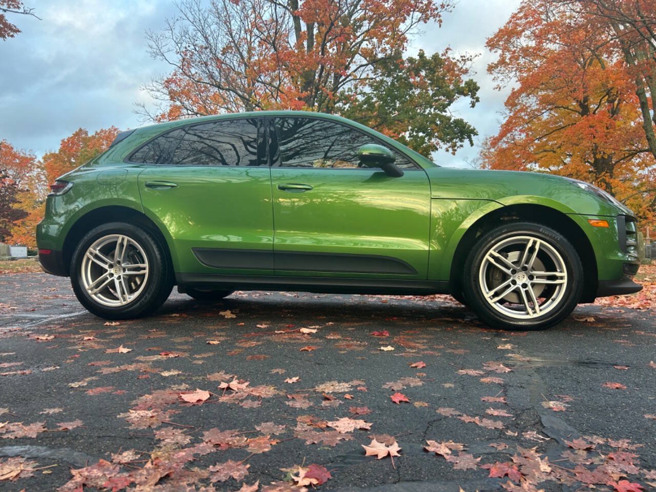 Used 2019 Porsche Macan AWD/4WD image 3